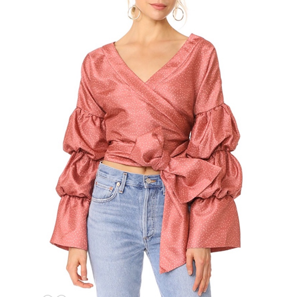 Keepsake Medium Set in Stone top w/Ruffles